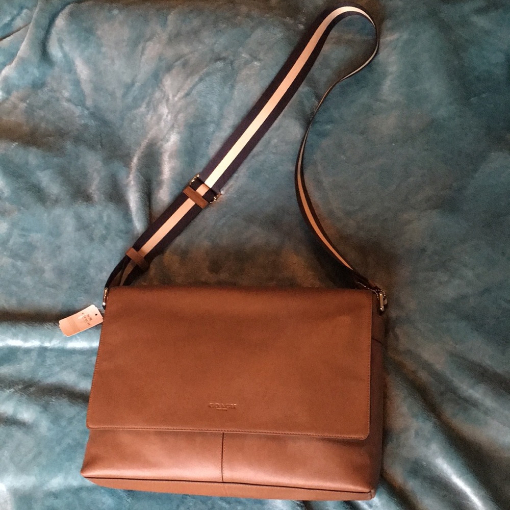 NWT Coach Messenger Bag